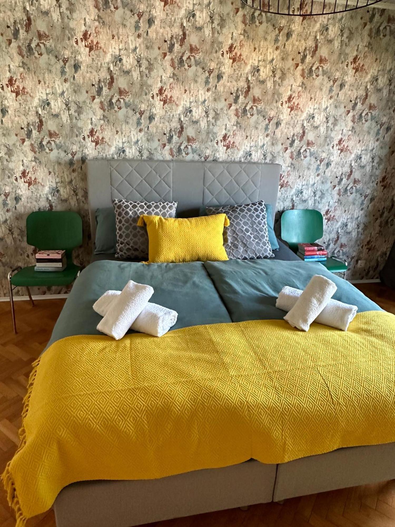 Moderne Wohnung Mit 2 Balkonen, Self Check-In, Parking Graz Exterior photo